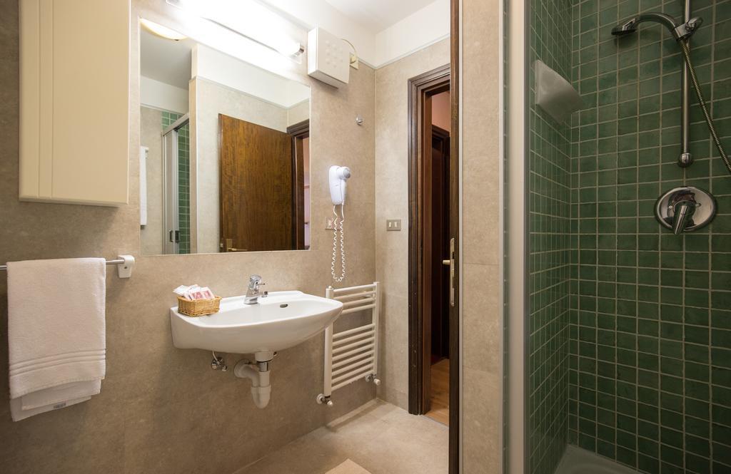 Residence Edelweiss San Martino Di Castrozza Exterior photo